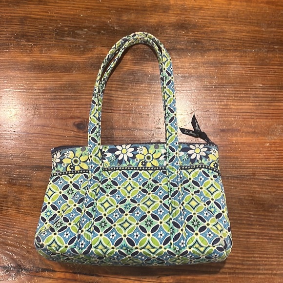 Vera Bradley - Picture 2 of 5